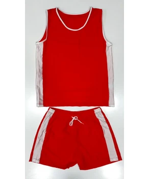 Un set de tricouri și pantaloni scurți 87365