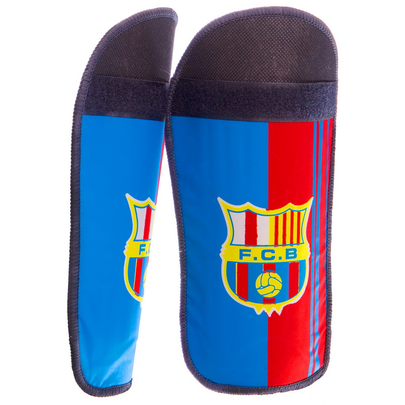 Щитки футбольные